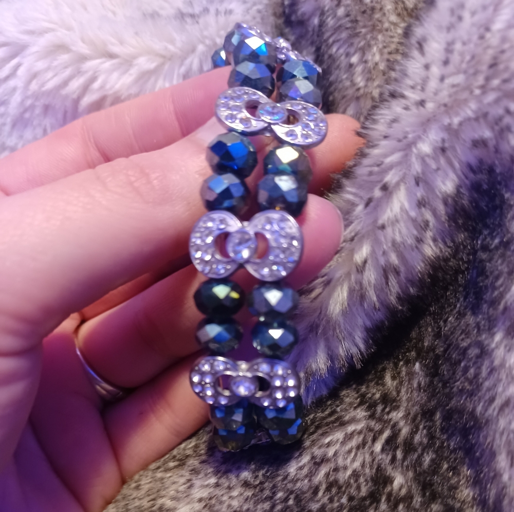 Elastic bracelet
